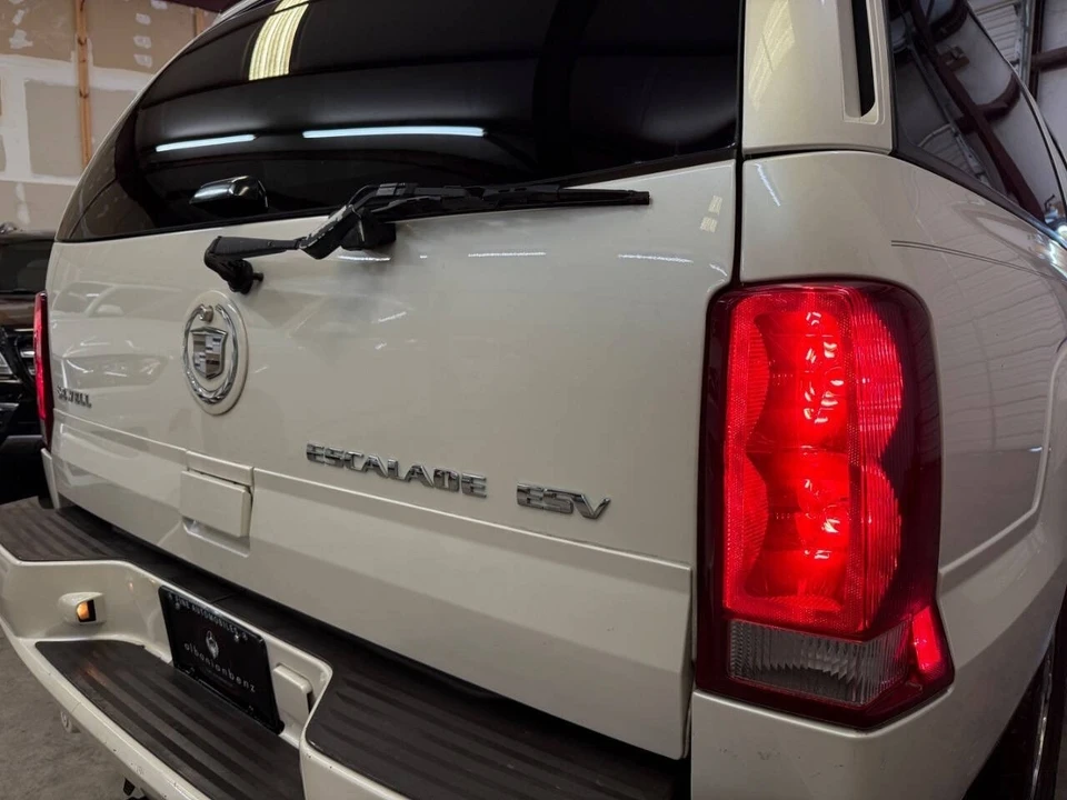 2005 Cadillac Escalade & EXT 2nd Gen - Image 17 of 21