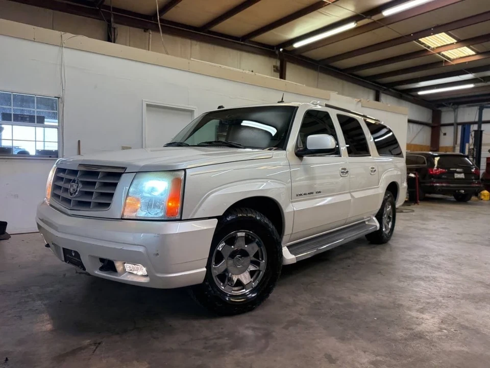 2005 Cadillac Escalade & EXT 2nd Gen - Image 3 of 21