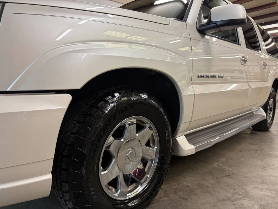 2005 Cadillac Escalade & EXT 2nd Gen - Image 8 of 21