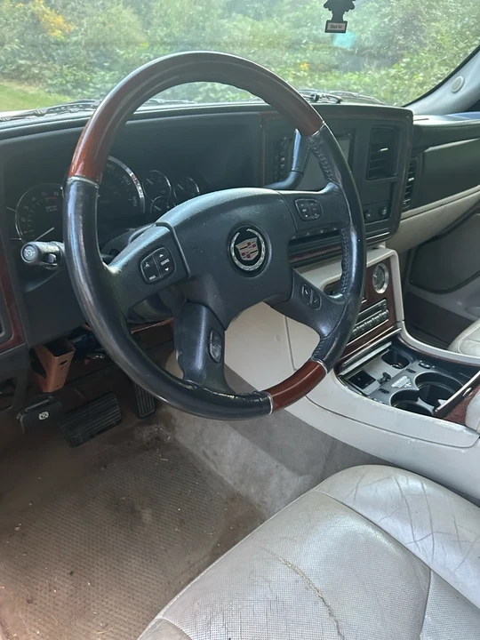 2005 Cadillac Escalade & EXT 2nd Gen - Image 14 of 19