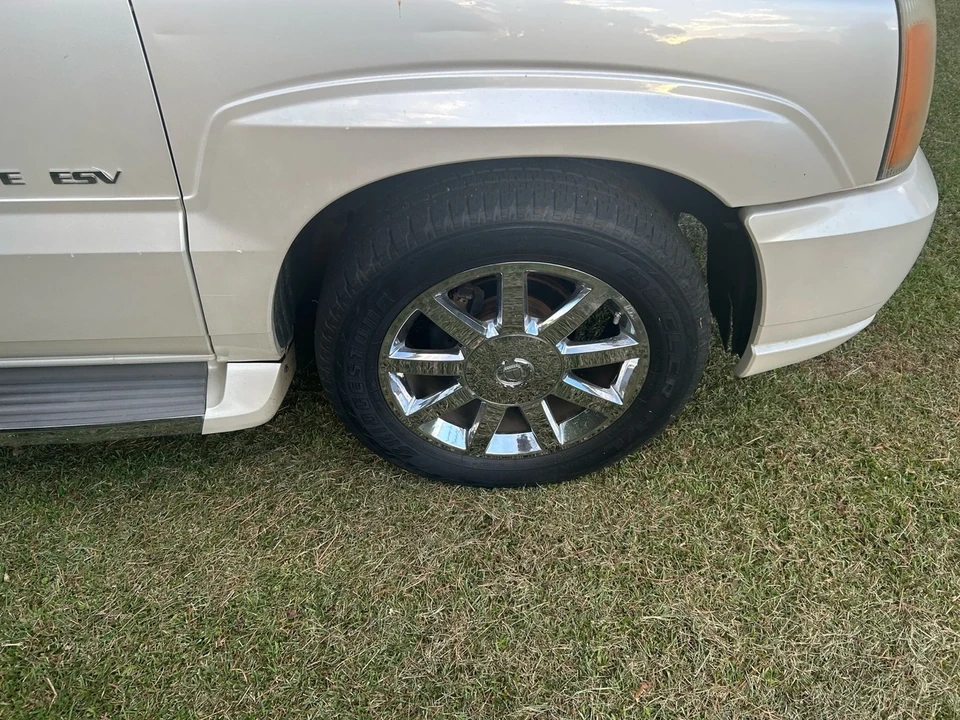 2005 Cadillac Escalade & EXT 2nd Gen - Image 9 of 19