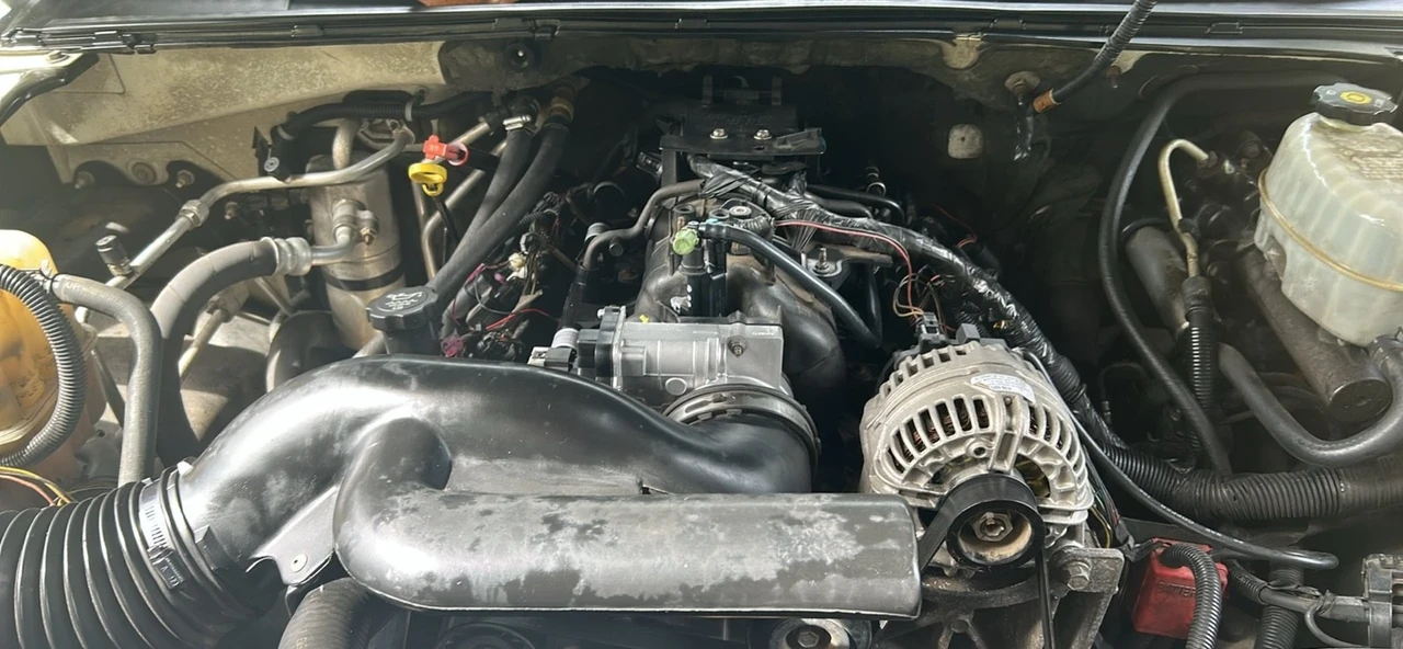 2005 Cadillac Escalade & EXT 2nd Gen - Image 18 of 19