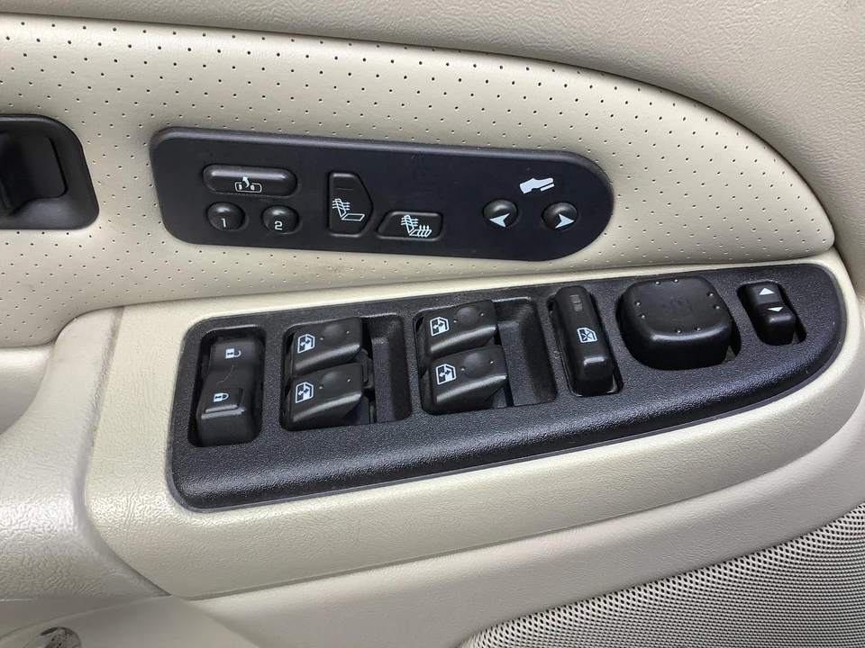 2005 Cadillac Escalade & EXT 2nd Gen - Image 17 of 31
