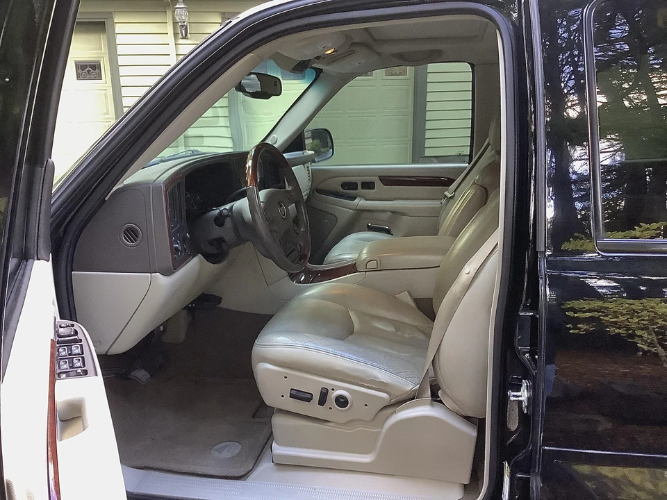 2005 Cadillac Escalade & EXT 2nd Gen - Image 15 of 31
