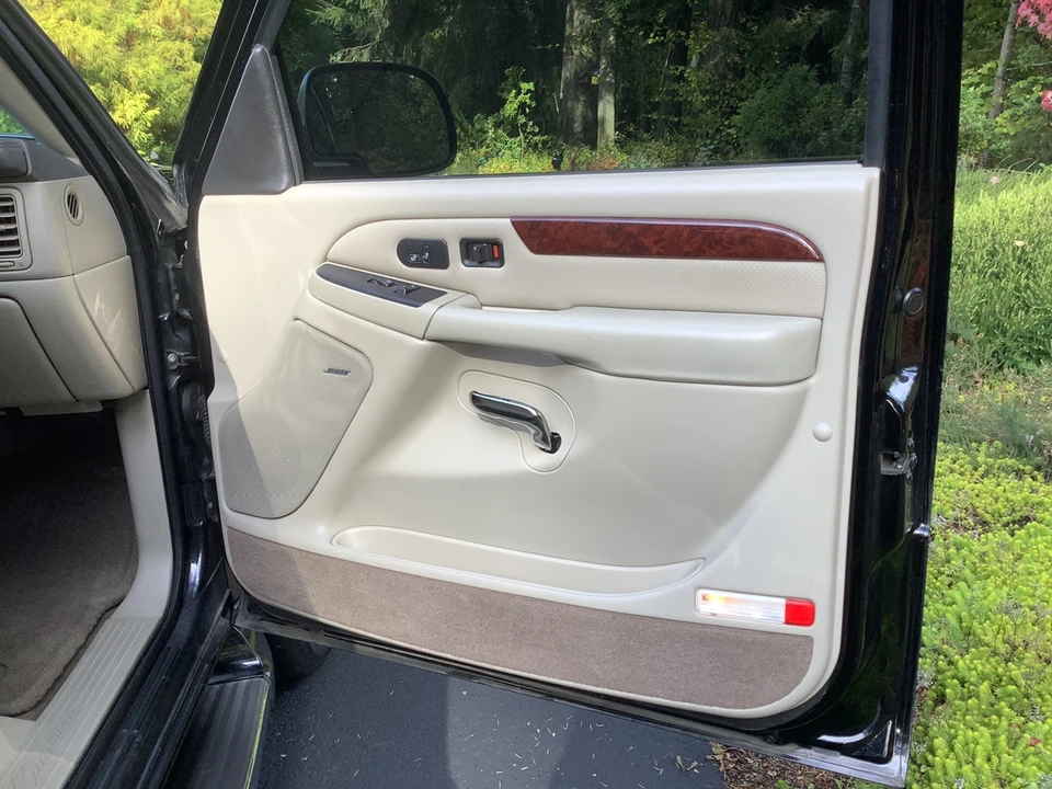 2005 Cadillac Escalade & EXT 2nd Gen - Image 24 of 31