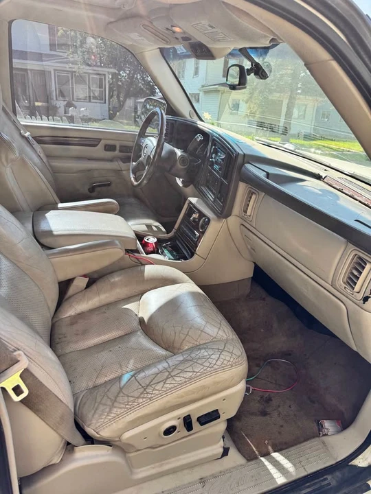 2005 Cadillac Escalade & EXT 2nd Gen - Image 8 of 19
