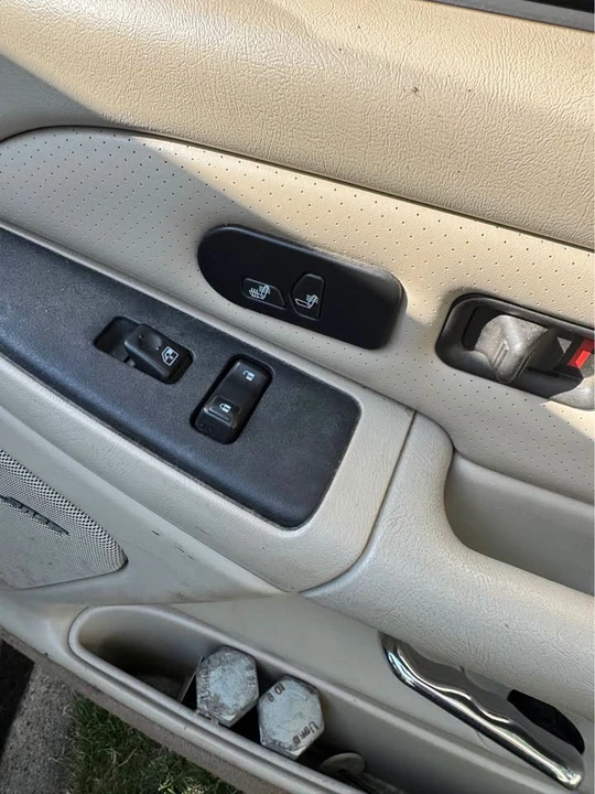 2005 Cadillac Escalade & EXT 2nd Gen - Image 10 of 19