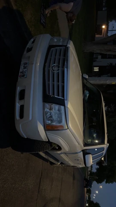 2005 Cadillac Escalade & EXT 2nd Gen - Image 18 of 19