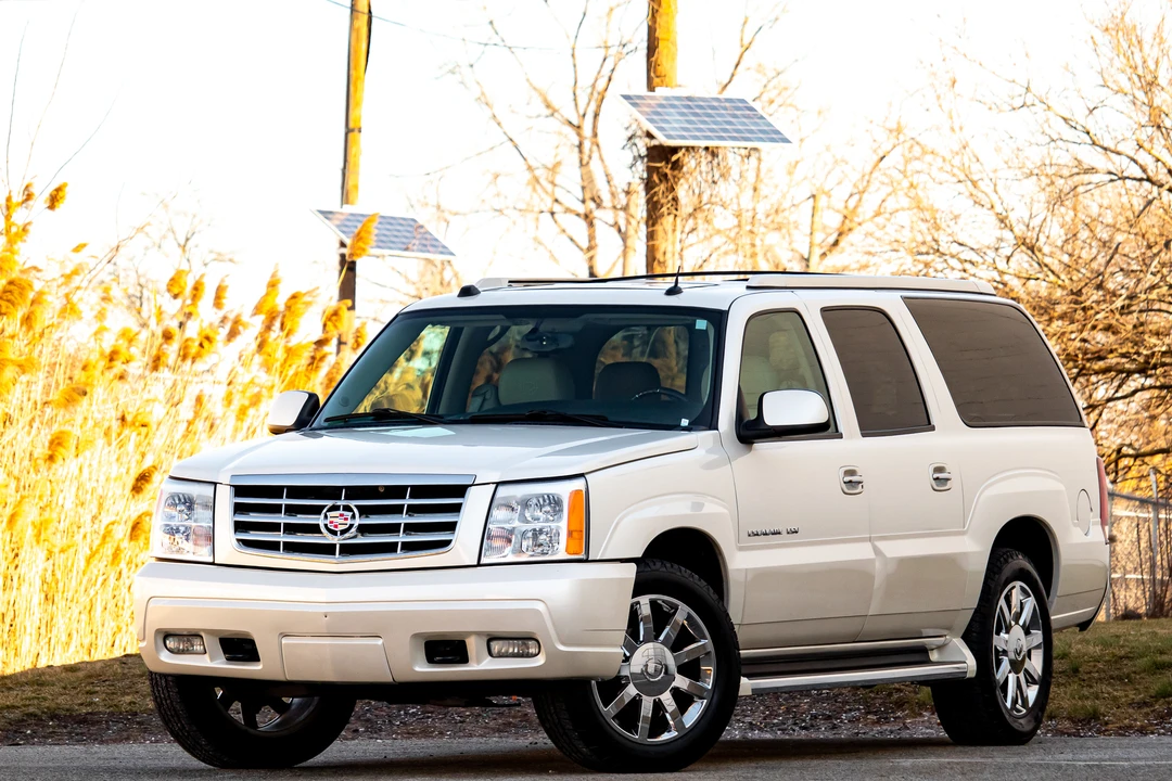 2005 Cadillac Escalade & EXT 2nd Gen - Image 2 of 31