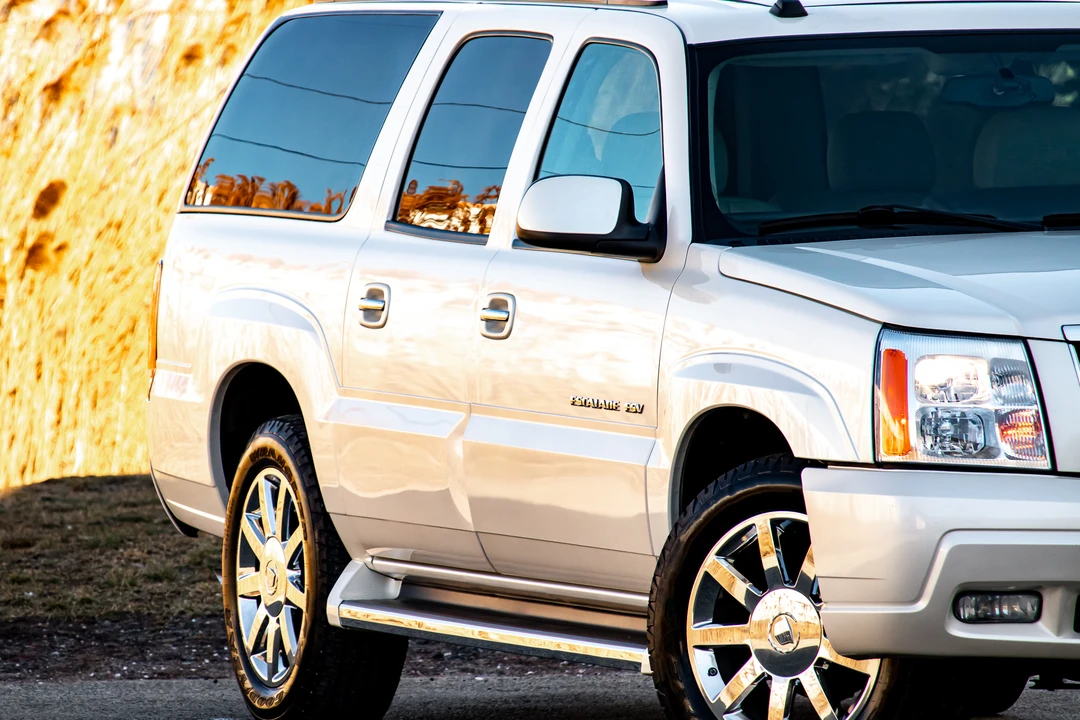 2005 Cadillac Escalade & EXT 2nd Gen - Image 27 of 31