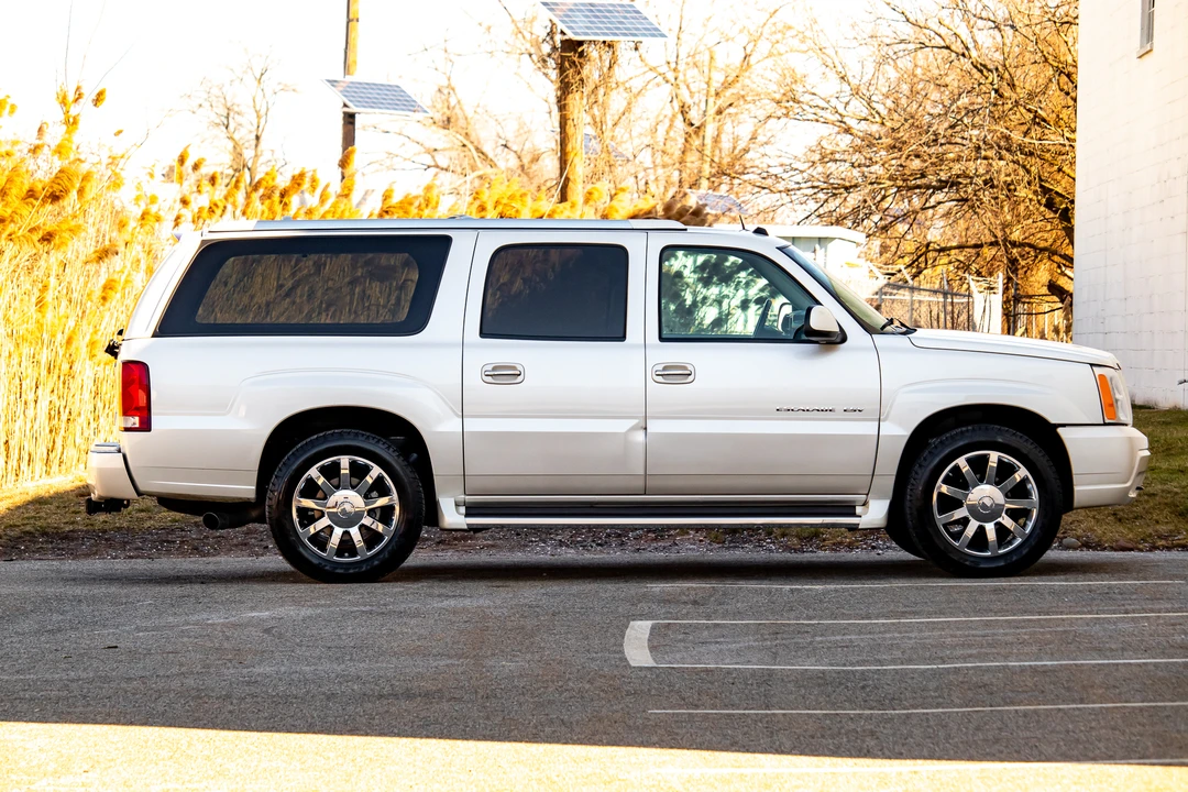2005 Cadillac Escalade & EXT 2nd Gen - Image 15 of 31