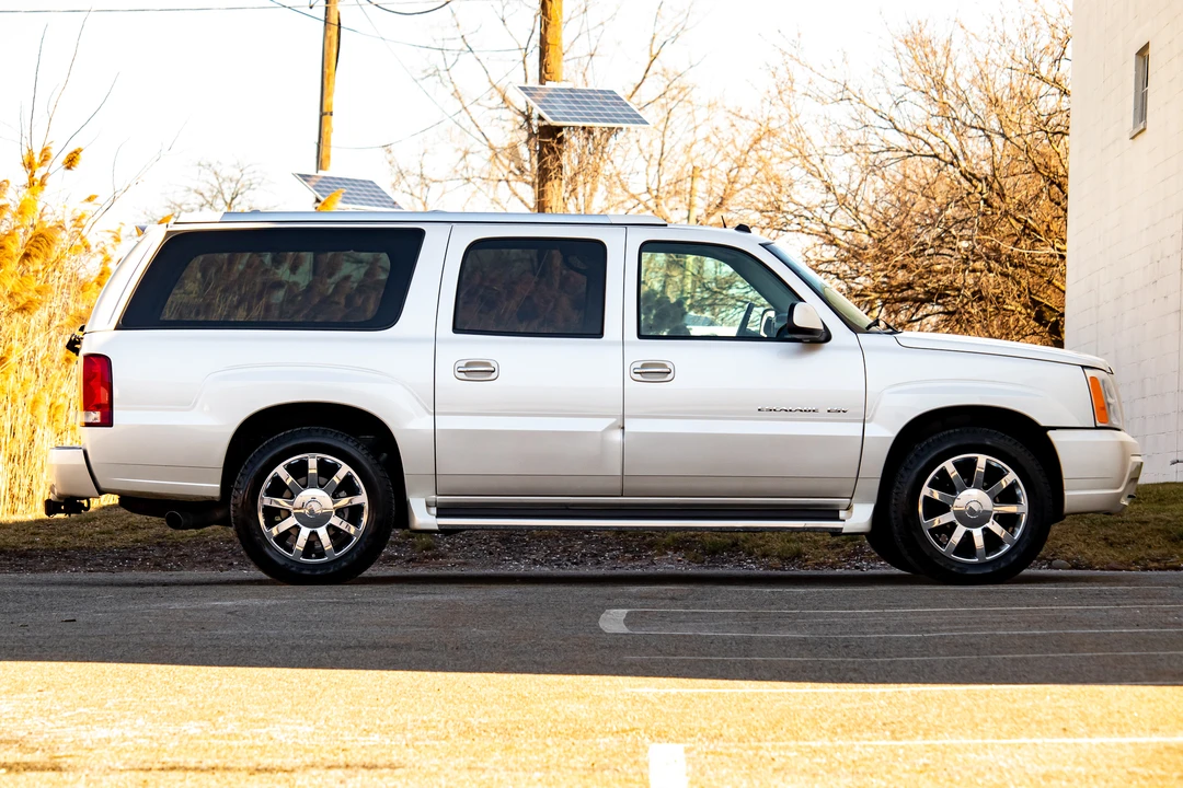 2005 Cadillac Escalade & EXT 2nd Gen - Image 16 of 31