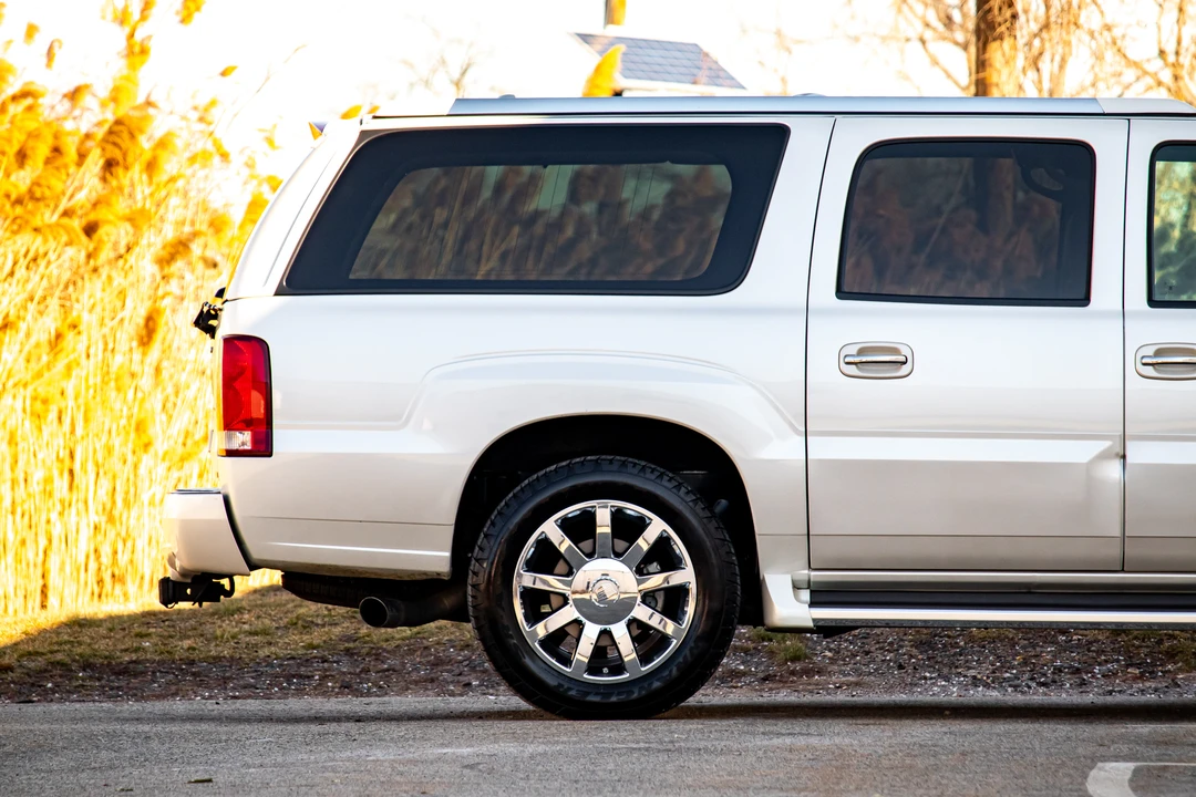 2005 Cadillac Escalade & EXT 2nd Gen - Image 25 of 31