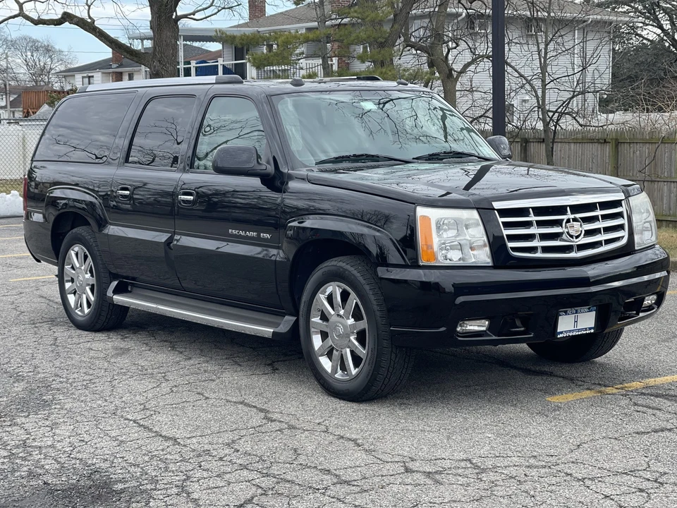 2005 Cadillac Escalade & EXT 2nd Gen - Image 2 of 31