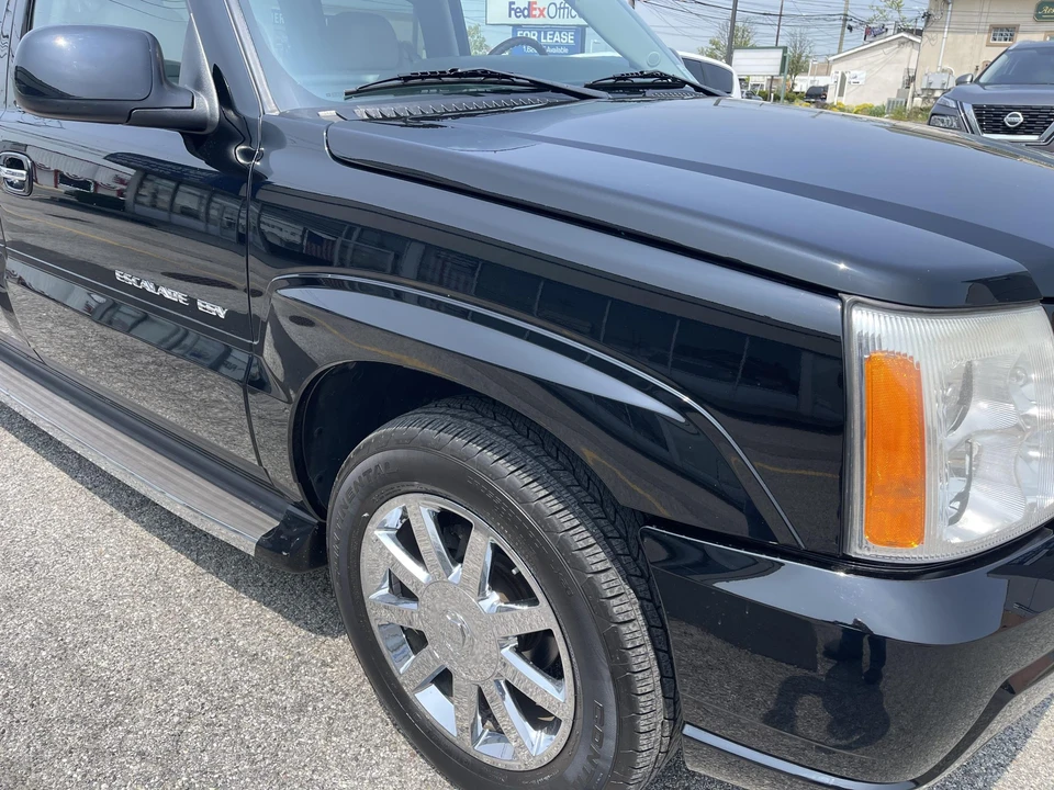 2005 Cadillac Escalade & EXT 2nd Gen - Image 27 of 31
