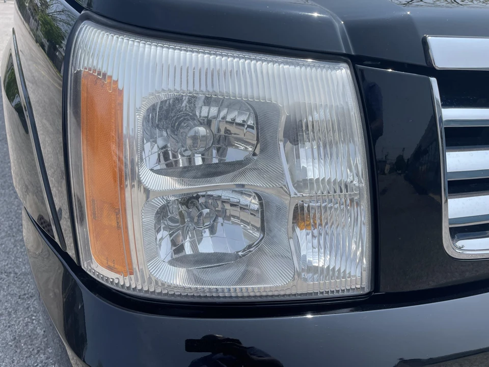 2005 Cadillac Escalade & EXT 2nd Gen - Image 10 of 31