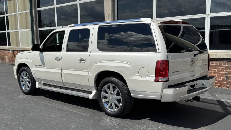2005 Cadillac Escalade & EXT 2nd Gen - Image 3 of 13
