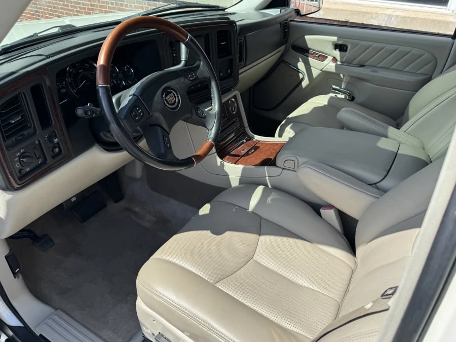 2005 Cadillac Escalade & EXT 2nd Gen - Image 5 of 13