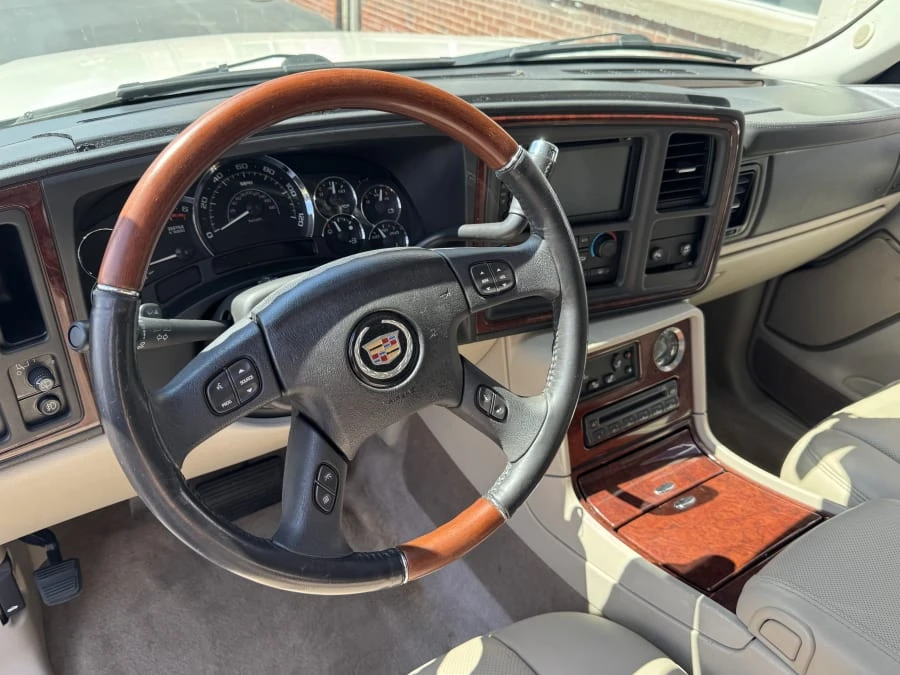 2005 Cadillac Escalade & EXT 2nd Gen - Image 8 of 13