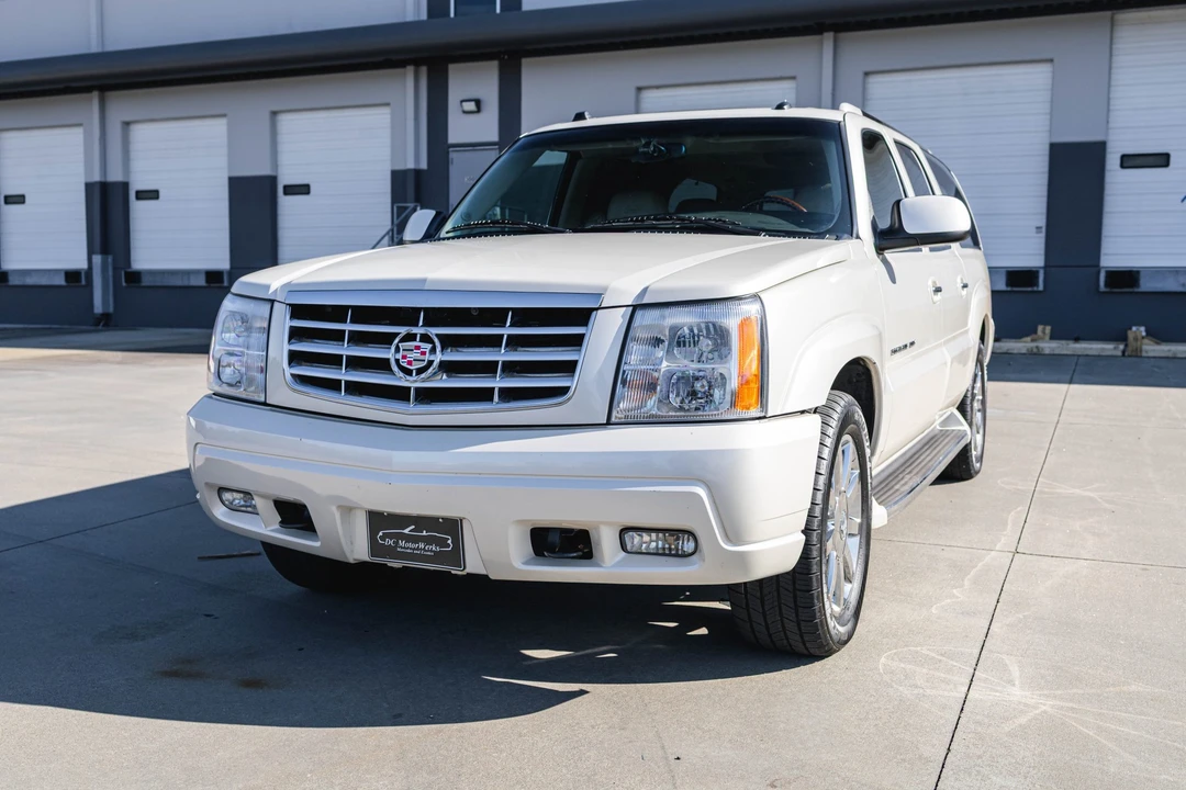 2005 Cadillac Escalade & EXT 2nd Gen - Image 3 of 31