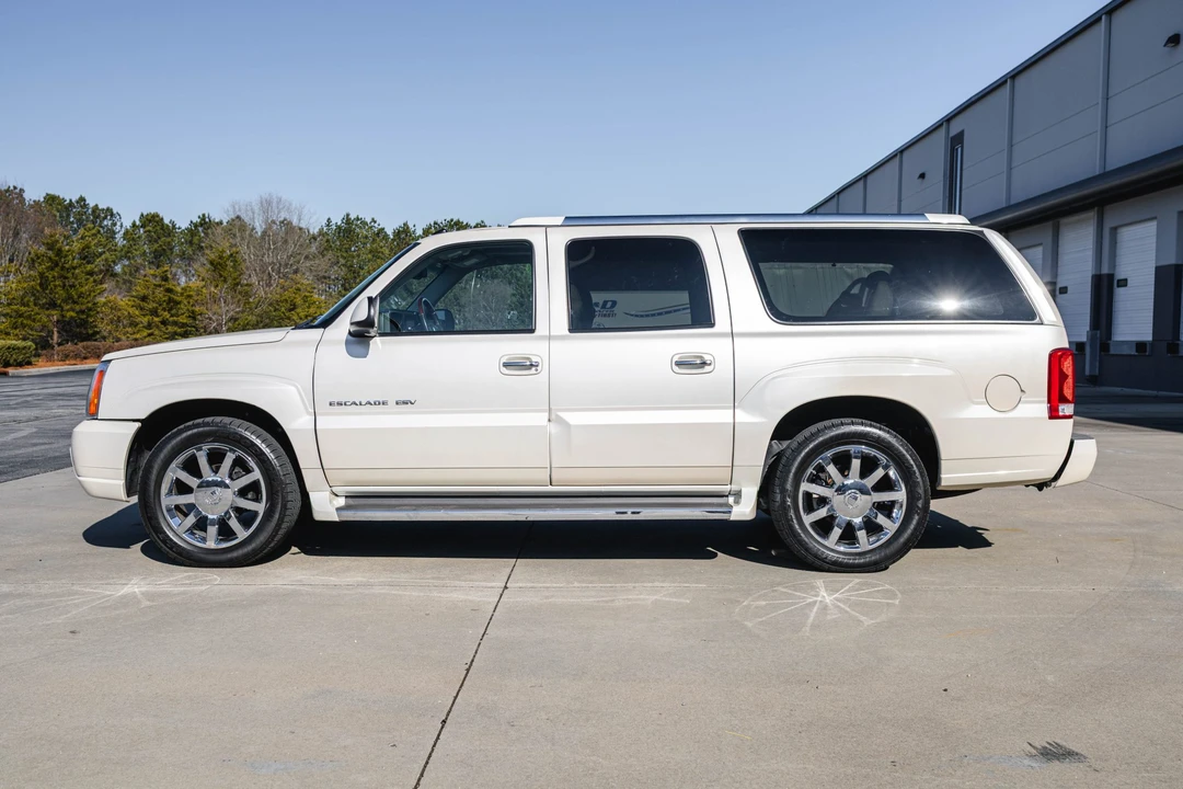 2005 Cadillac Escalade & EXT 2nd Gen - Image 7 of 31