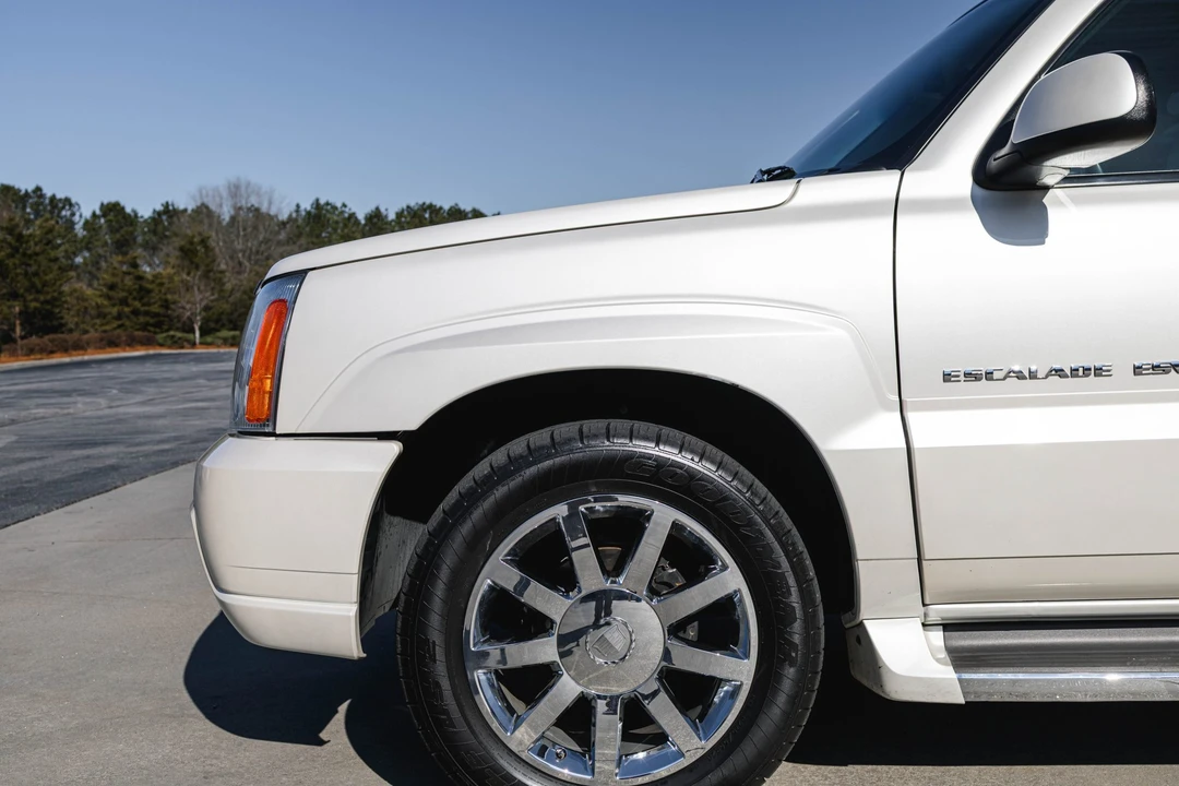 2005 Cadillac Escalade & EXT 2nd Gen - Image 21 of 31
