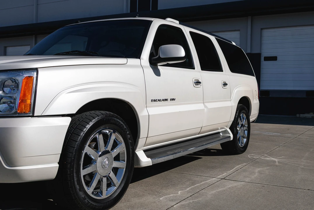 2005 Cadillac Escalade & EXT 2nd Gen - Image 19 of 31
