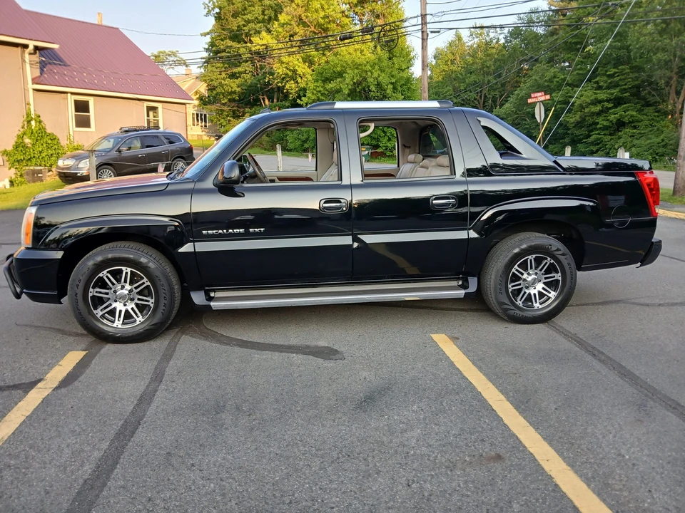 2005 Cadillac Escalade & EXT 2nd Gen - Image 14 of 31
