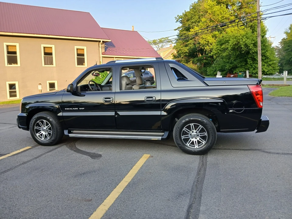 2005 Cadillac Escalade & EXT 2nd Gen - Image 13 of 31