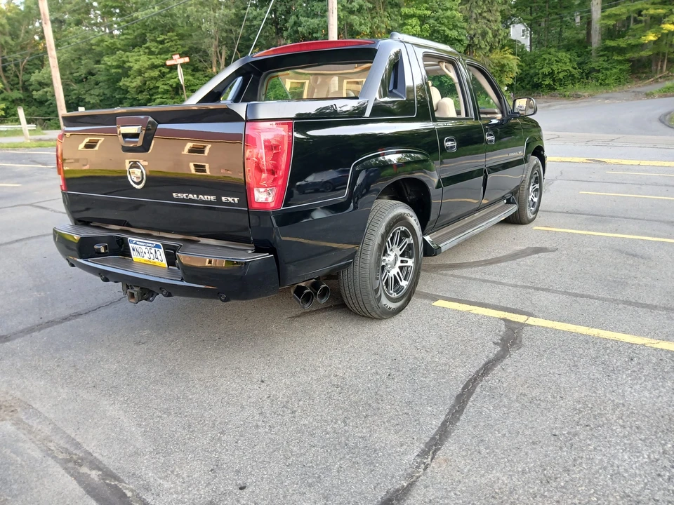 2005 Cadillac Escalade & EXT 2nd Gen - Image 10 of 31