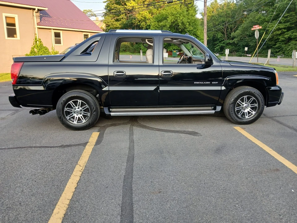 2005 Cadillac Escalade & EXT 2nd Gen - Image 8 of 31