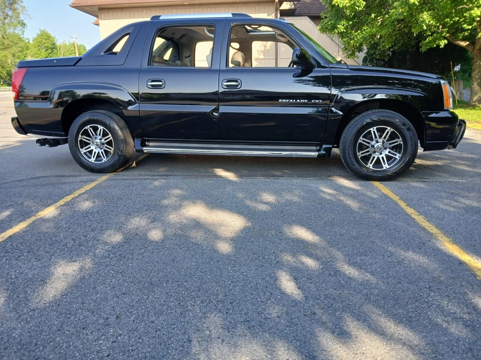 2005 Cadillac Escalade & EXT 2nd Gen - Image 28 of 31