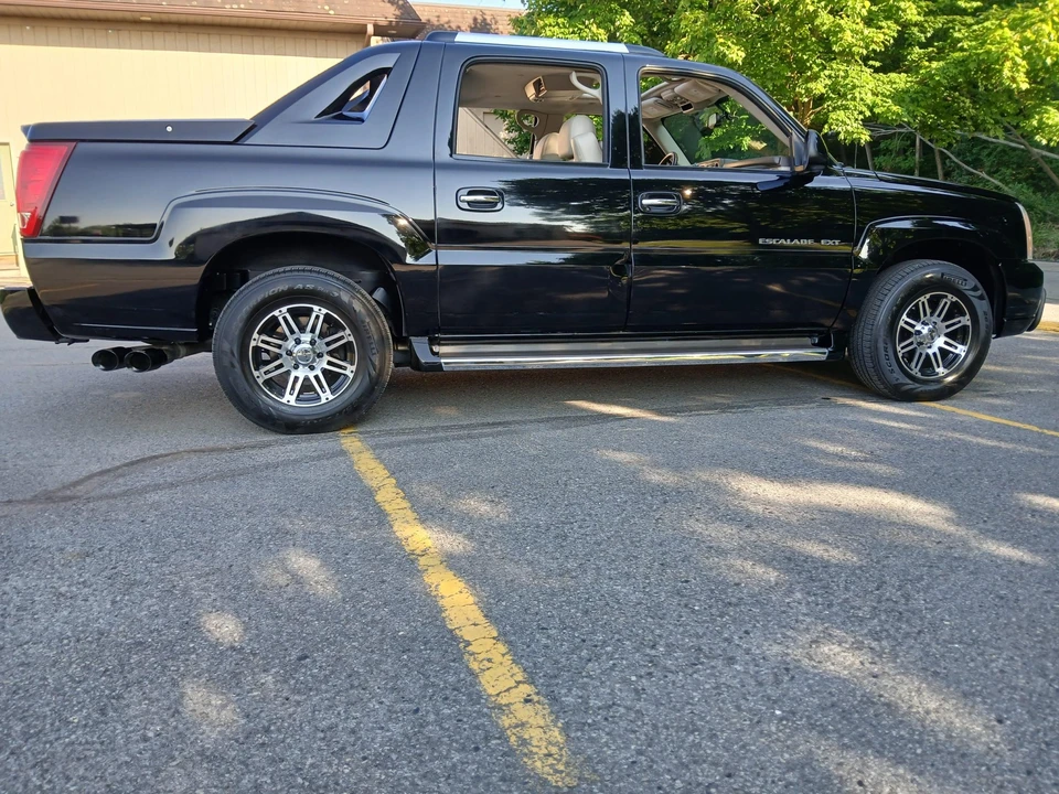 2005 Cadillac Escalade & EXT 2nd Gen - Image 29 of 31