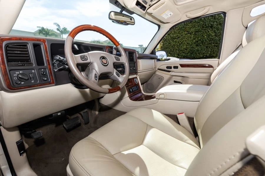 2005 Cadillac Escalade & EXT 2nd Gen - Image 16 of 20