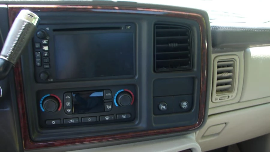 2005 Cadillac Escalade & EXT 2nd Gen - Image 7 of 8