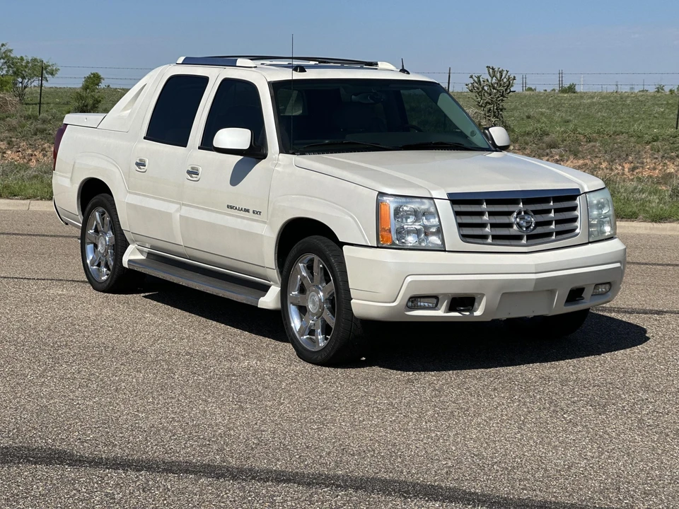 2005 Cadillac Escalade & EXT 2nd Gen - Image 2 of 31