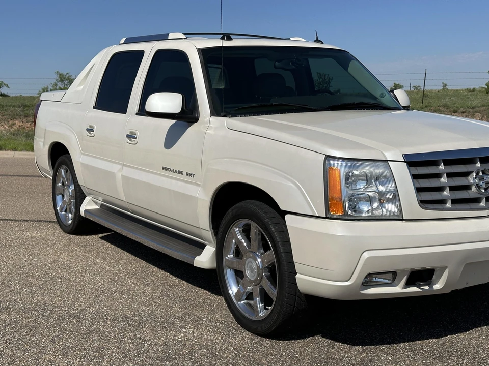 2005 Cadillac Escalade & EXT 2nd Gen - Image 13 of 31