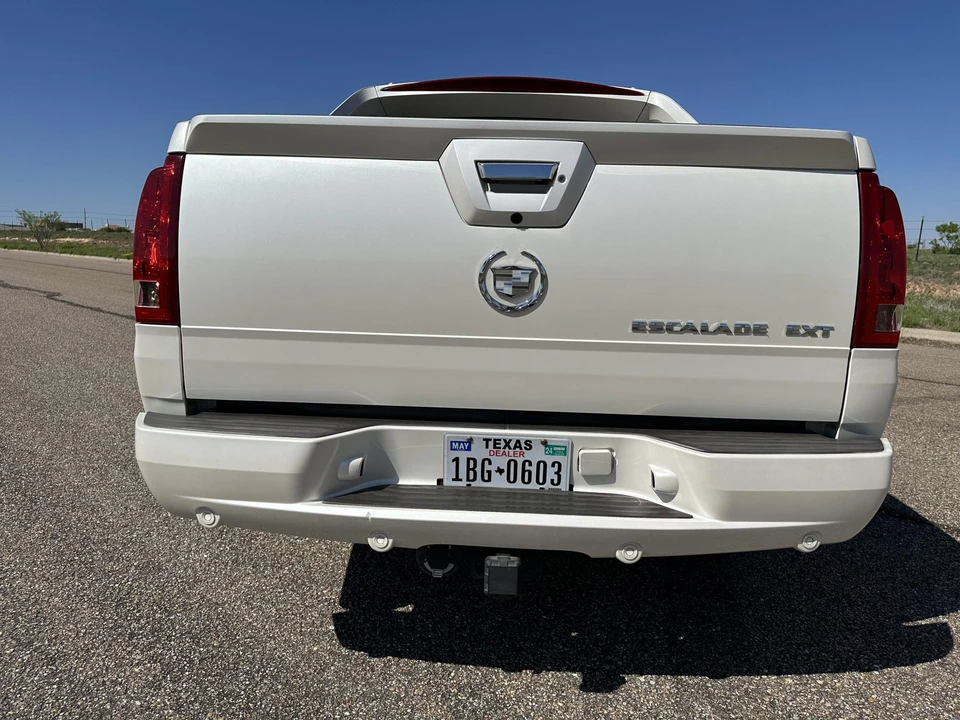 2005 Cadillac Escalade & EXT 2nd Gen - Image 9 of 31
