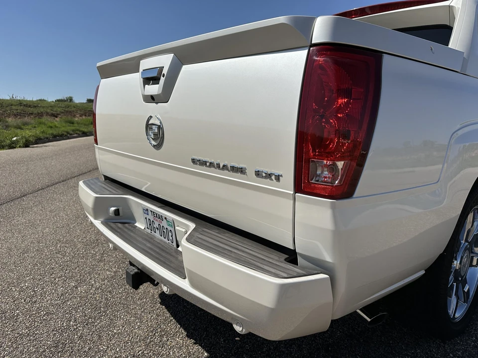 2005 Cadillac Escalade & EXT 2nd Gen - Image 24 of 31