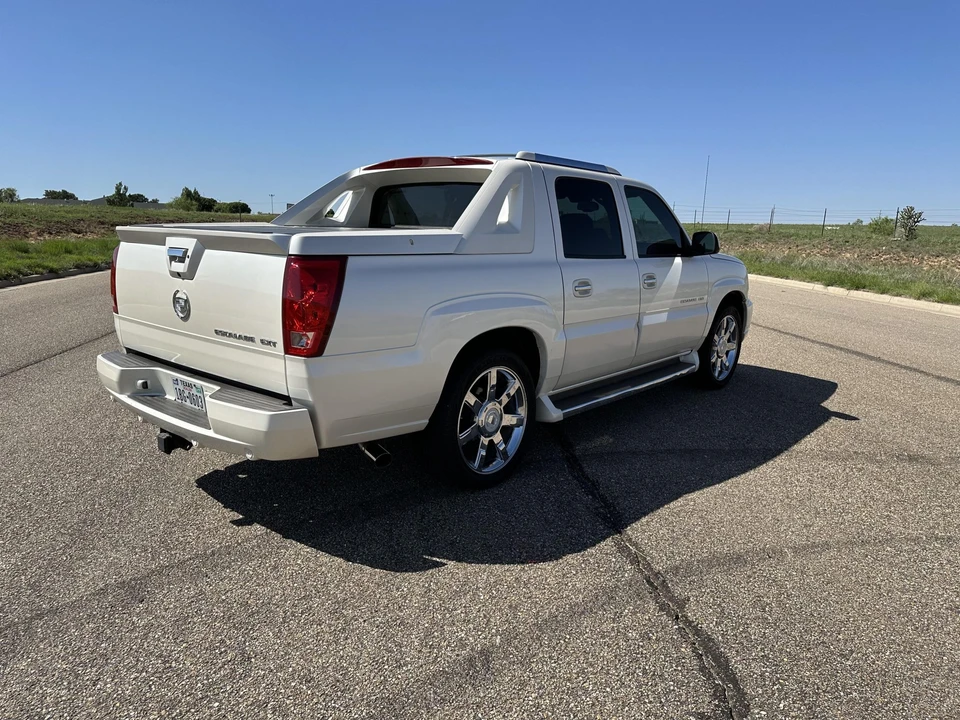 2005 Cadillac Escalade & EXT 2nd Gen - Image 10 of 31