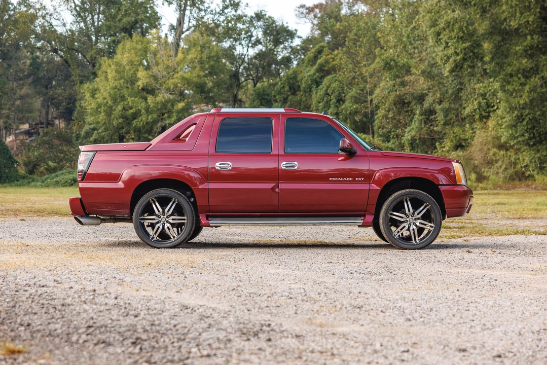 2005 Cadillac Escalade & EXT 2nd Gen - Image 7 of 31