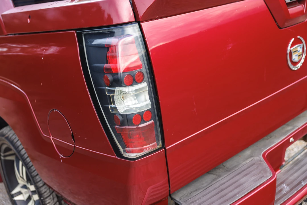2005 Cadillac Escalade & EXT 2nd Gen - Image 28 of 31