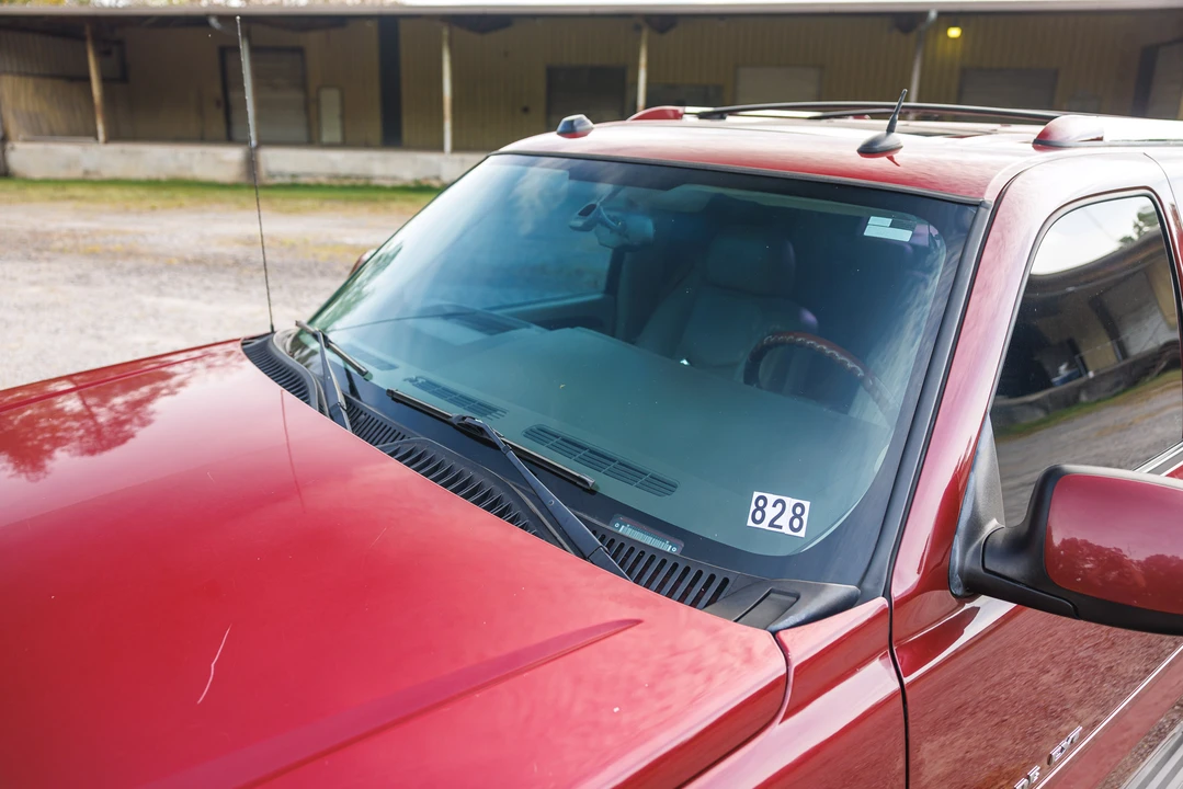 2005 Cadillac Escalade & EXT 2nd Gen - Image 24 of 31