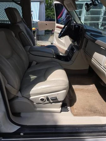 2005 Cadillac Escalade & EXT 2nd Gen - Image 10 of 13