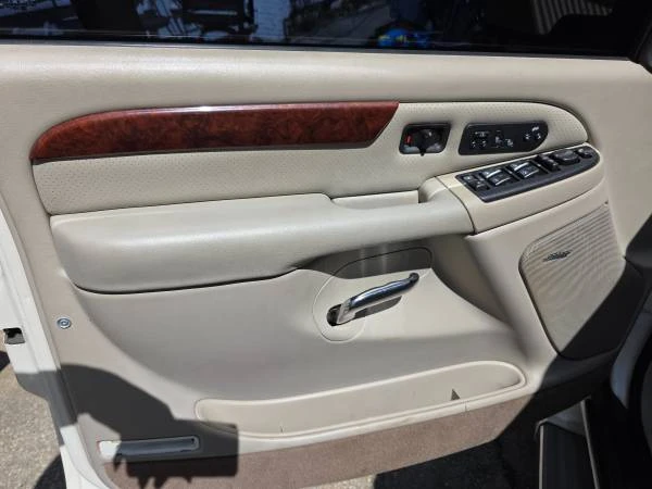 2005 Cadillac Escalade & EXT 2nd Gen - Image 7 of 13