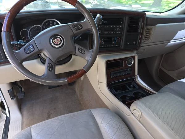 2005 Cadillac Escalade & EXT 2nd Gen - Image 6 of 13