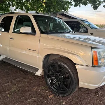 2005 Cadillac Escalade Luxury Sport Utility 4D