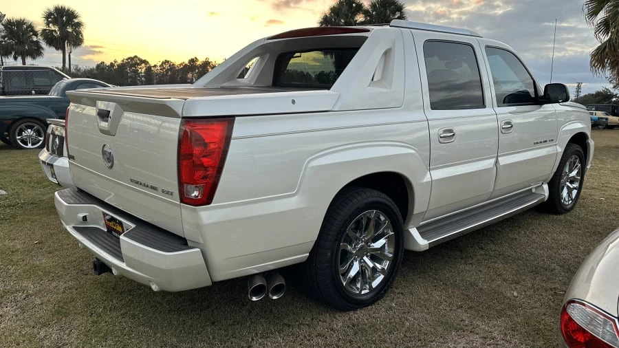 2005 Cadillac Escalade & EXT 2nd Gen - Image 2 of 6