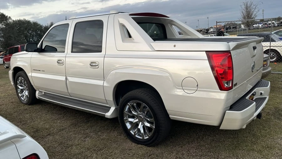 2005 Cadillac Escalade & EXT 2nd Gen - Image 4 of 6