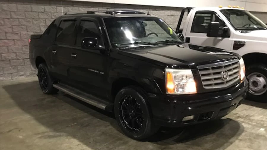 2005 Cadillac Escalade & EXT 2nd Gen - Image 4 of 5